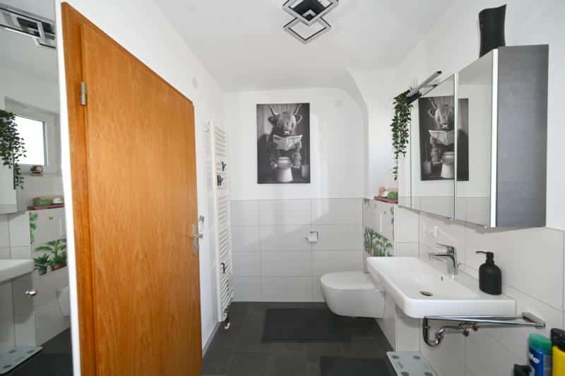 Badezimmer/WC EG - WOHNENSEMBLE MIT CHARAKTER IN WEISSACH