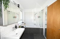 Badezimmer/WC EG