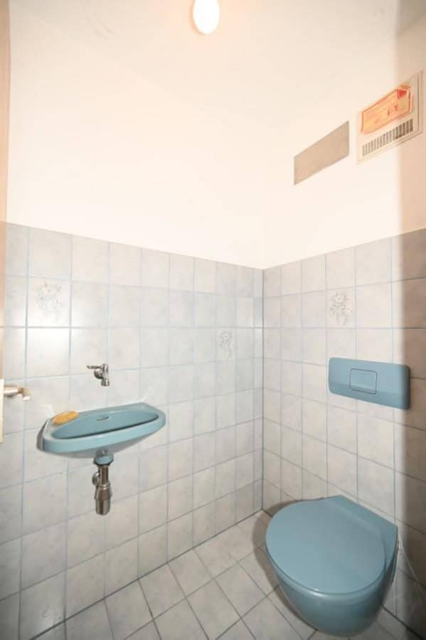 Separates WC - EIN PLATZ AN DER SONNE