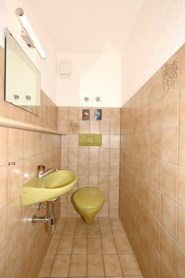 Separates WC - WOHNEN MIT WOHLFÜHLCHARAKTER UND VIEL PLATZ