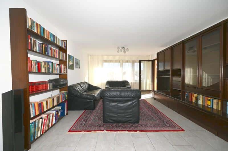 Wohnzimmer - WOHNEN MIT WOHLFÜHLCHARAKTER UND VIEL PLATZ