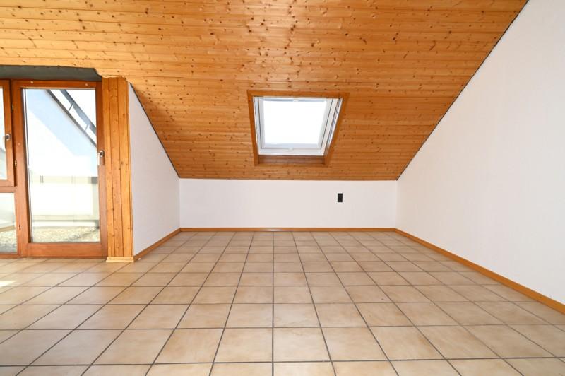 Schlafzimmer DG - KOMFORTABLES REIHENHAUS MIT XXL-GARAGE