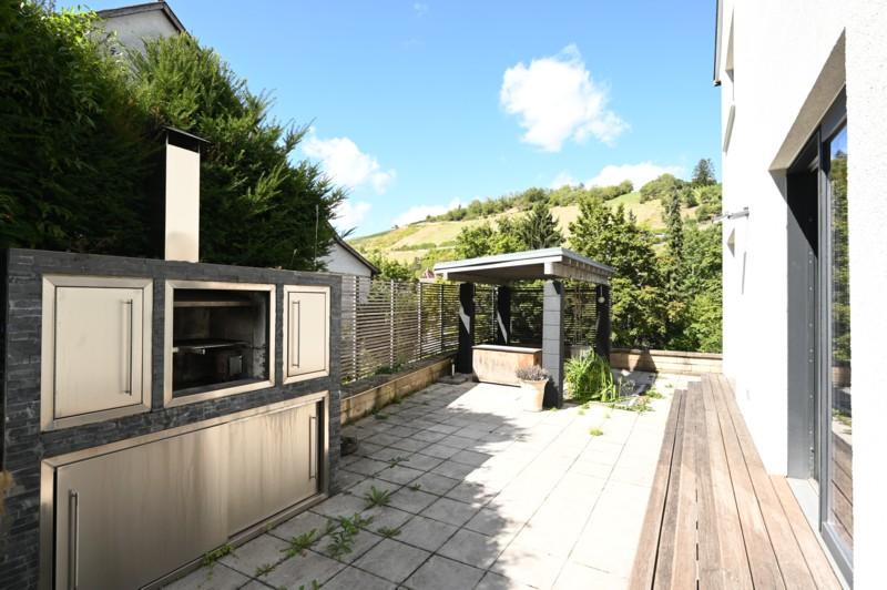 Südterrasse mit Außenküche