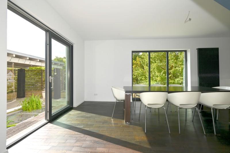 Esszimmer mit Terrassenzugang