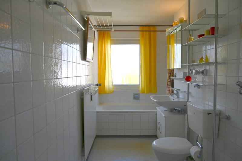 MIT GROßEM BALKON UND SONNE VON FRÜH BIS SPÄT - Badezimmer/WC
