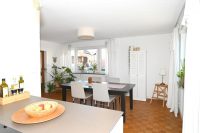 Offene Küche mit Esszimmer