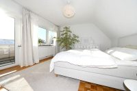 Schlafzimmer OG mit Balkon