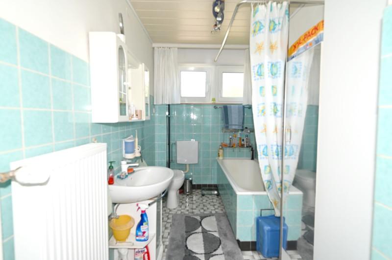 Badezimmer/WC OG - WOHNEN & INVESTIEREN AM NATURPARK SCHÖNBUCH-3-FAMILIENHAUS MIT ANBAU 1-FAMILIENHAUS