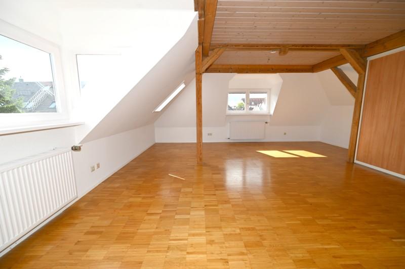 Zimmer 3 DG - WOHNEN AUF 2 ETAGEN – WIE IM EIGENEN HAUS