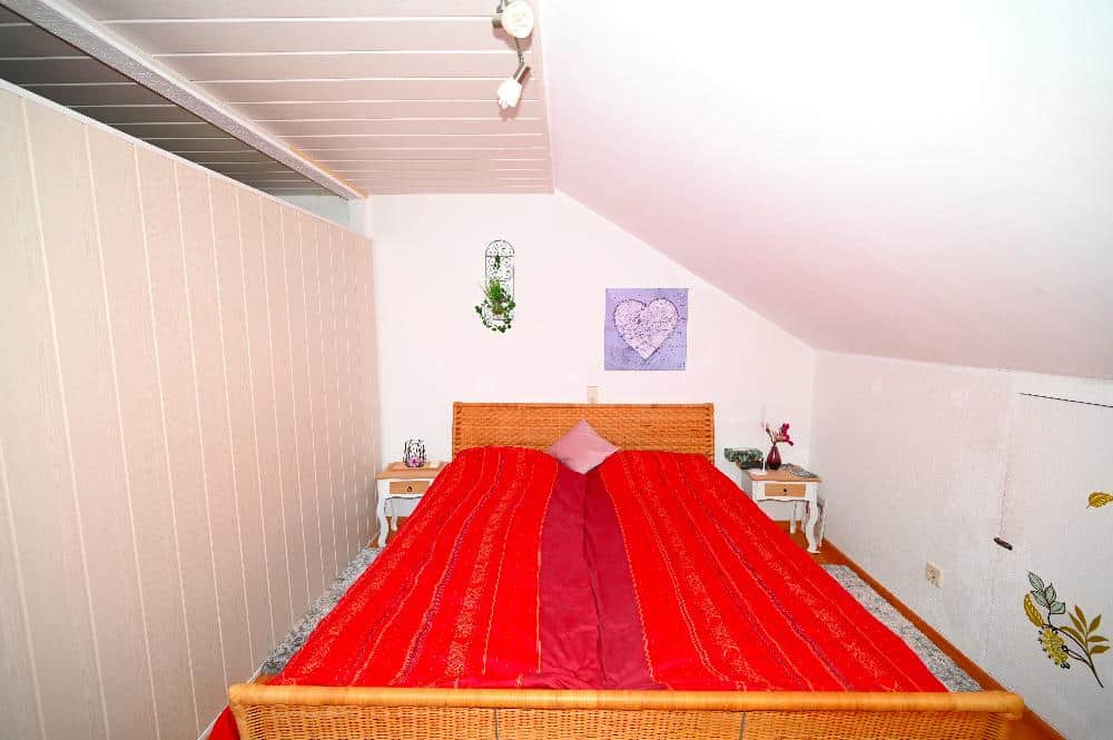 Schlafzimmer DG